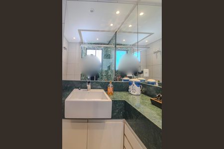 Apartamento à venda com 125m², 2 quartos e 2 vagas Apartamento à venda com 125m², 2 quartos e 2 vagasBanheiro da Suíte