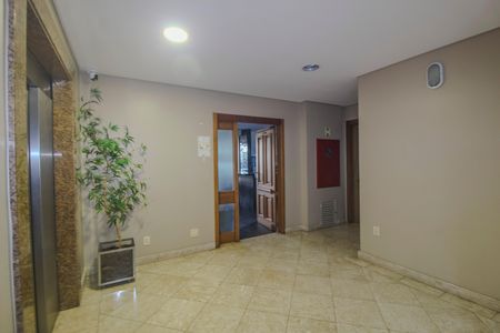 Apartamento à venda com 125m², 2 quartos e 2 vagas Apartamento à venda com 125m², 2 quartos e 2 vagasHall de entrada