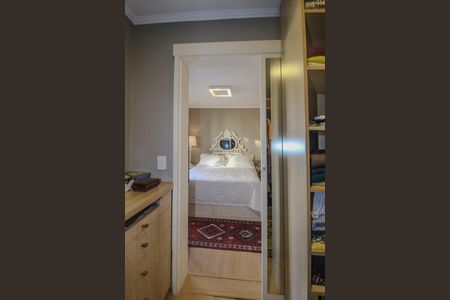 Apartamento à venda com 125m², 2 quartos e 2 vagas Apartamento à venda com 125m², 2 quartos e 2 vagasCloset