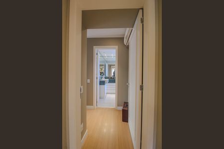 Apartamento à venda com 125m², 2 quartos e 2 vagas Apartamento à venda com 125m², 2 quartos e 2 vagasCorredor