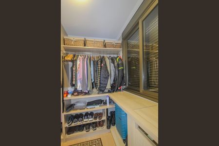 Apartamento à venda com 125m², 2 quartos e 2 vagas Apartamento à venda com 125m², 2 quartos e 2 vagasCloset