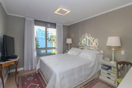 Apartamento à venda com 125m², 2 quartos e 2 vagas Apartamento à venda com 125m², 2 quartos e 2 vagasSuite