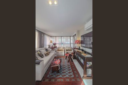 Apartamento à venda com 125m², 2 quartos e 2 vagas Apartamento à venda com 125m², 2 quartos e 2 vagasSala