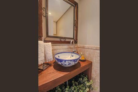 Apartamento à venda com 125m², 2 quartos e 2 vagas Apartamento à venda com 125m², 2 quartos e 2 vagasBanheiro