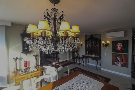 Apartamento à venda com 125m², 2 quartos e 2 vagas Apartamento à venda com 125m², 2 quartos e 2 vagasSala