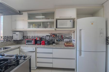 Apartamento à venda com 125m², 2 quartos e 2 vagas Apartamento à venda com 125m², 2 quartos e 2 vagasCozinha