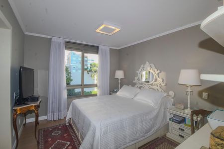 Apartamento à venda com 125m², 2 quartos e 2 vagas Apartamento à venda com 125m², 2 quartos e 2 vagasSuite