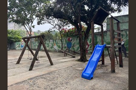 Apartamento à venda com 47m², 2 quartos e 1 vaga Apartamento à venda com 47m², 2 quartos e 1 vagaÁrea comum - Playground