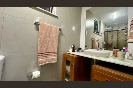 Apartamento à venda com 125m², 3 quartos e 1 vaga Apartamento à venda com 125m², 3 quartos e 1 vagaBanheiro