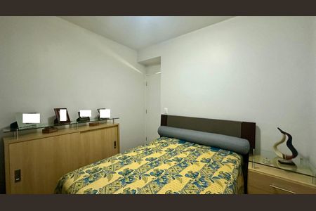 Apartamento à venda com 125m², 3 quartos e 1 vaga Apartamento à venda com 125m², 3 quartos e 1 vagaQuarto