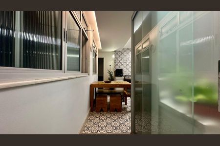 Apartamento à venda com 125m², 3 quartos e 1 vaga Apartamento à venda com 125m², 3 quartos e 1 vagaÁrea de serviço