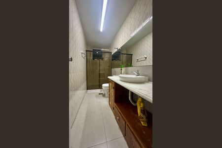 Apartamento à venda com 125m², 3 quartos e 1 vaga Apartamento à venda com 125m², 3 quartos e 1 vagaBanheiro