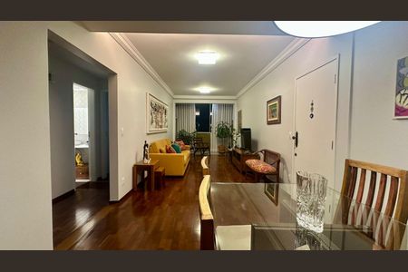 Apartamento à venda com 125m², 3 quartos e 1 vaga Apartamento à venda com 125m², 3 quartos e 1 vagaSala