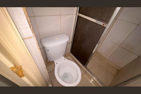 Apartamento para alugar com 38m², 1 quarto e 1 vagaDetalhe do banheiro