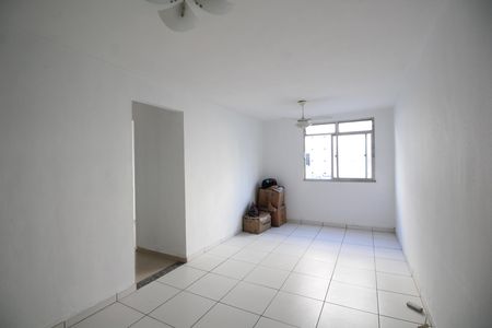 Sala de apartamento para alugar com 2 quartos, 48m² em Taquara, Rio de Janeiro