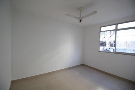 Quarto 2 de apartamento para alugar com 2 quartos, 48m² em Taquara, Rio de Janeiro