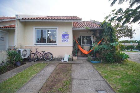 Casa de condomínio à venda com 55m², 3 quartos e 2 vagasFachada
