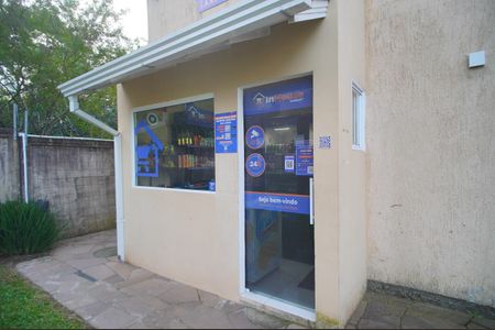 Casa de condomínio à venda com 55m², 3 quartos e 2 vagasMercado