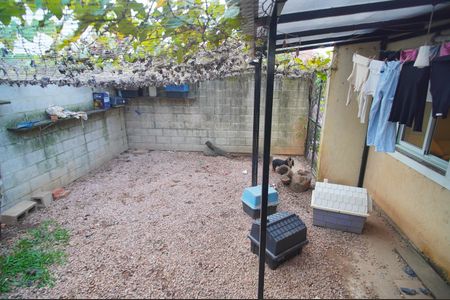 Casa de condomínio à venda com 55m², 3 quartos e 2 vagasQuintal