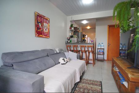 Sala de casa de condomínio à venda com 3 quartos, 55m² em Feitoria, São Leopoldo