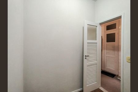 Apartamento para alugar com 128m², 4 quartos e 2 vagas Apartamento para alugar com 128m², 4 quartos e 2 vagasQuarto de Serviço