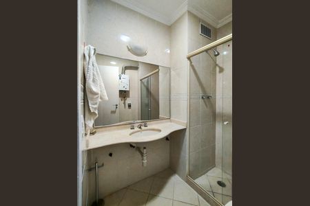 Apartamento para alugar com 128m², 4 quartos e 2 vagas Apartamento para alugar com 128m², 4 quartos e 2 vagasBanheiro 2