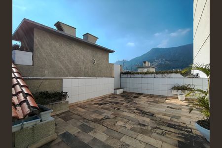 Apartamento para alugar com 128m², 4 quartos e 2 vagas Apartamento para alugar com 128m², 4 quartos e 2 vagasTerraço