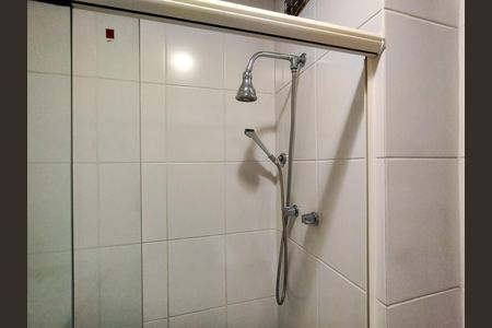 Apartamento para alugar com 128m², 4 quartos e 2 vagas Apartamento para alugar com 128m², 4 quartos e 2 vagasBanheiro 1