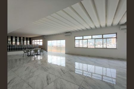 Apartamento para alugar com 128m², 4 quartos e 2 vagas Apartamento para alugar com 128m², 4 quartos e 2 vagasÁrea comum - Salão de festas 2