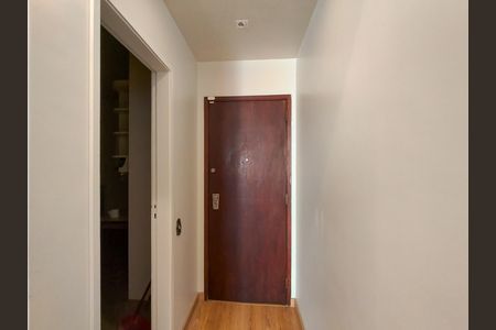 Apartamento para alugar com 128m², 4 quartos e 2 vagas Apartamento para alugar com 128m², 4 quartos e 2 vagasEntrada