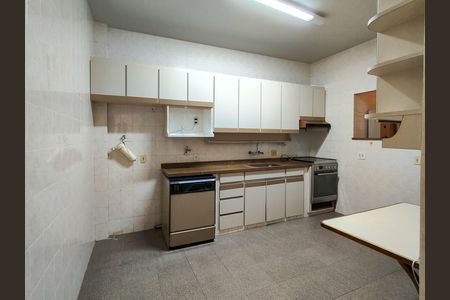Apartamento para alugar com 128m², 4 quartos e 2 vagas Apartamento para alugar com 128m², 4 quartos e 2 vagasCozinha