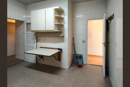 Apartamento para alugar com 128m², 4 quartos e 2 vagas Apartamento para alugar com 128m², 4 quartos e 2 vagasCozinha