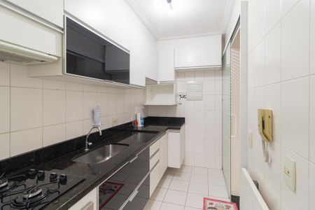 Apartamento à venda com 60m², 2 quartos e 1 vaga Apartamento à venda com 60m², 2 quartos e 1 vagaCozinha e área de serviço