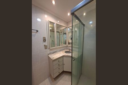 Apartamento à venda com 70m², 2 quartos e 1 vaga Apartamento à venda com 70m², 2 quartos e 1 vagaBanheiro