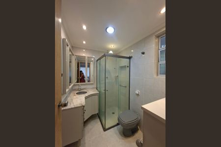 Banheiro de apartamento à venda com 2 quartos, 70m² em Belém, São Paulo