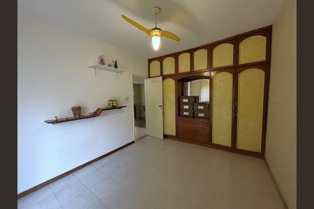 Casa à venda com 341m², 6 quartos e 2 vagasQuarto 1