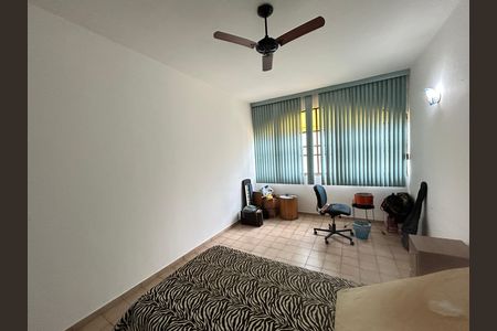 Casa à venda com 341m², 6 quartos e 2 vagasQuarto 2