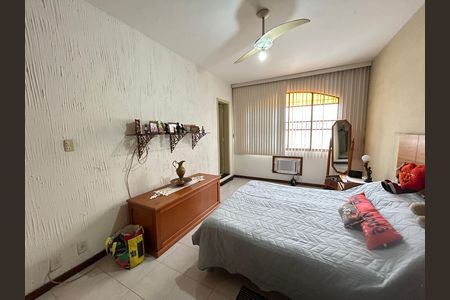 Casa à venda com 341m², 6 quartos e 2 vagasQuarto 3 - Suíte