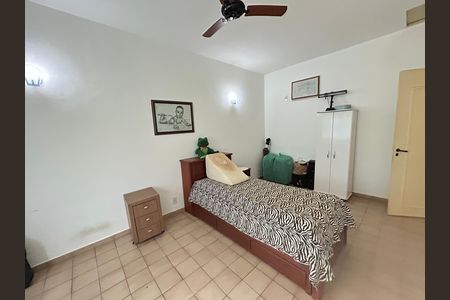Casa à venda com 341m², 6 quartos e 2 vagasQuarto 2