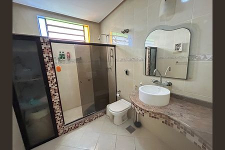 Casa à venda com 341m², 6 quartos e 2 vagasBanheiro Social