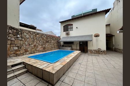 Casa à venda com 341m², 6 quartos e 2 vagasPiscina