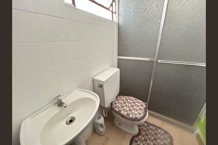 Casa à venda com 341m², 6 quartos e 2 vagasBanheiro de serviço