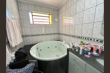 Casa à venda com 341m², 6 quartos e 2 vagasBanheiro da Suíte