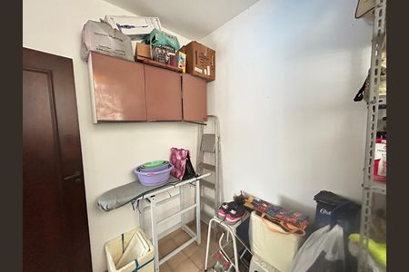 Casa à venda com 341m², 6 quartos e 2 vagasQuarto de Serviço