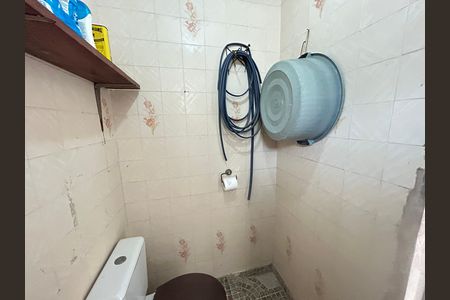 Casa à venda com 341m², 6 quartos e 2 vagasChuveiro