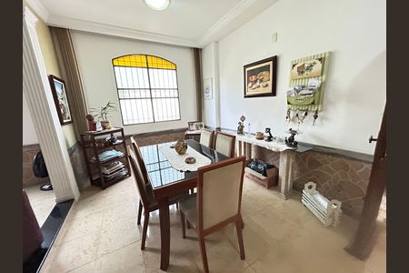 Casa à venda com 341m², 6 quartos e 2 vagasSala 1