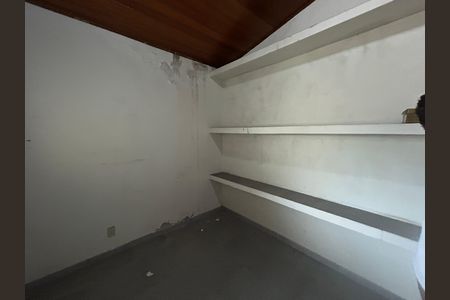 Casa à venda com 341m², 6 quartos e 2 vagasQuarto 3 anexo