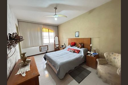 Casa à venda com 341m², 6 quartos e 2 vagasQuarto 3 - Suíte