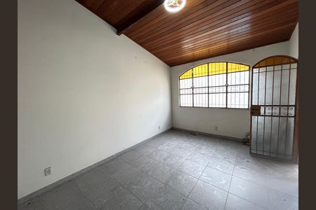 Casa à venda com 341m², 6 quartos e 2 vagasQuarto 2 anexo