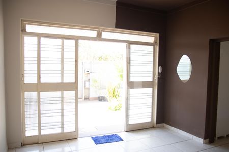 Casa para alugar com 180m², 4 quartos e 2 vagas Casa para alugar com 180m², 4 quartos e 2 vagasSala 01
